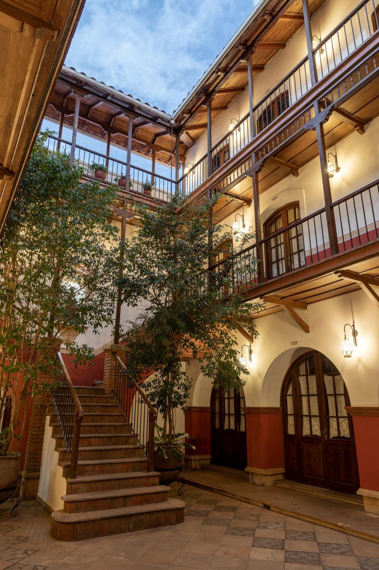 Parador Santa Maria La Real Sucre Exterior photo